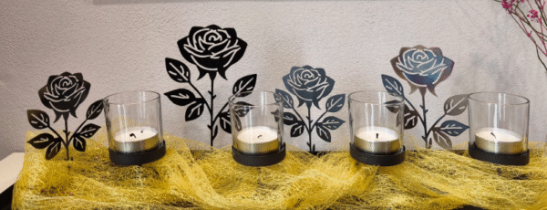 Herz Rose Metall-Deko auf Fensterbank oder Sideboard, romantische Raumdekoration