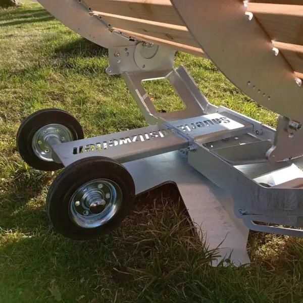 Waldsofa mit abnehmbarer Transportvorrichtung und Gummirädern für einfachen Standortwechsel